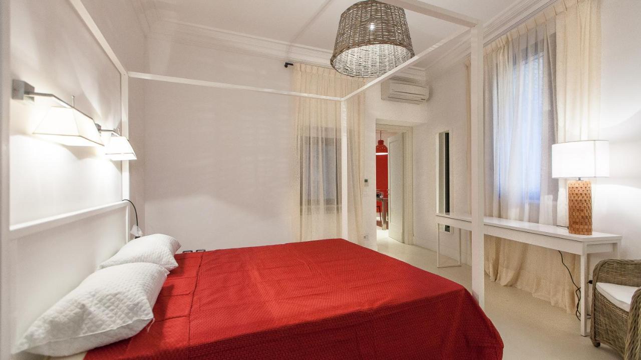 Pantheon Exclusive-rental In * Rom